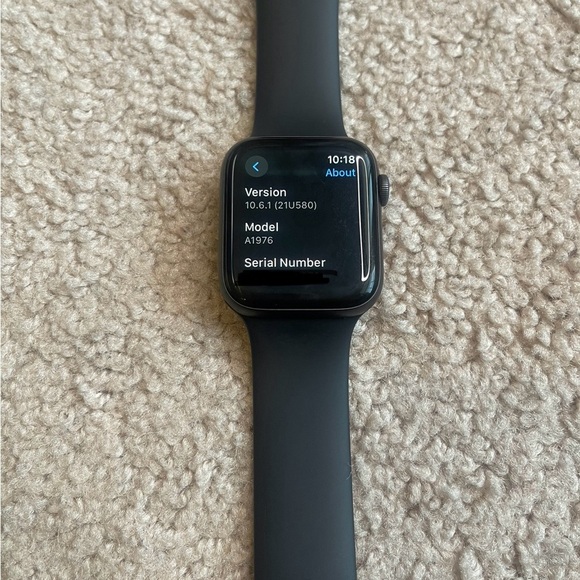 apple watch 4 - Picture 2 of 4